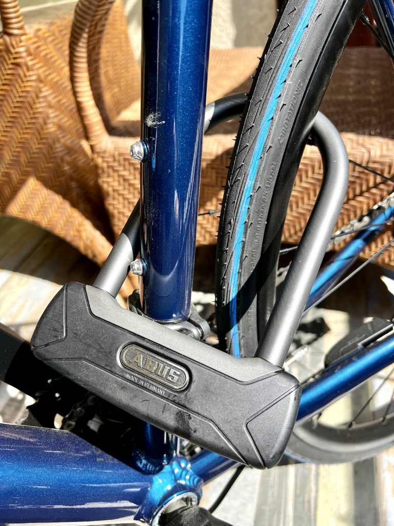Fahrradschloss am Fahrrad angeschlossen