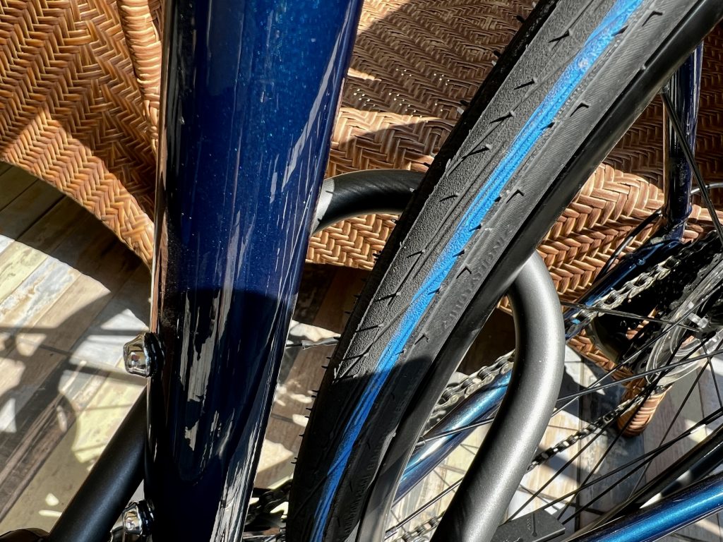 Fahrradschloss am Fahrrad angeschlossen (Nahansicht)