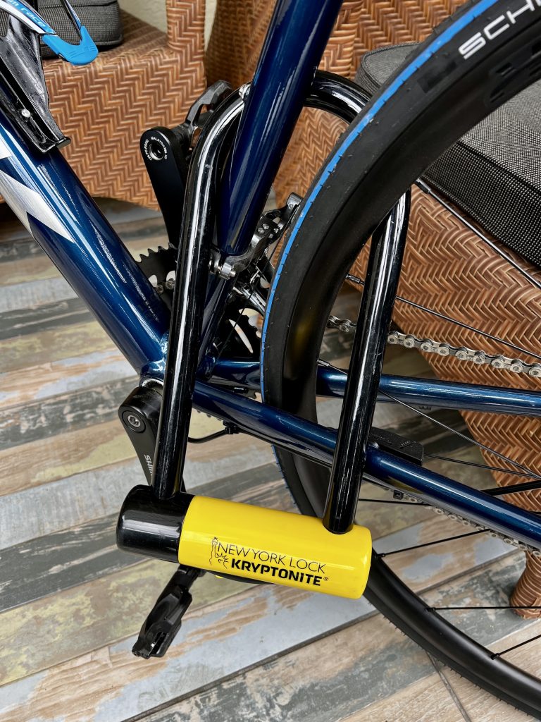 Fahrradschloss am Fahrrad angeschlossen