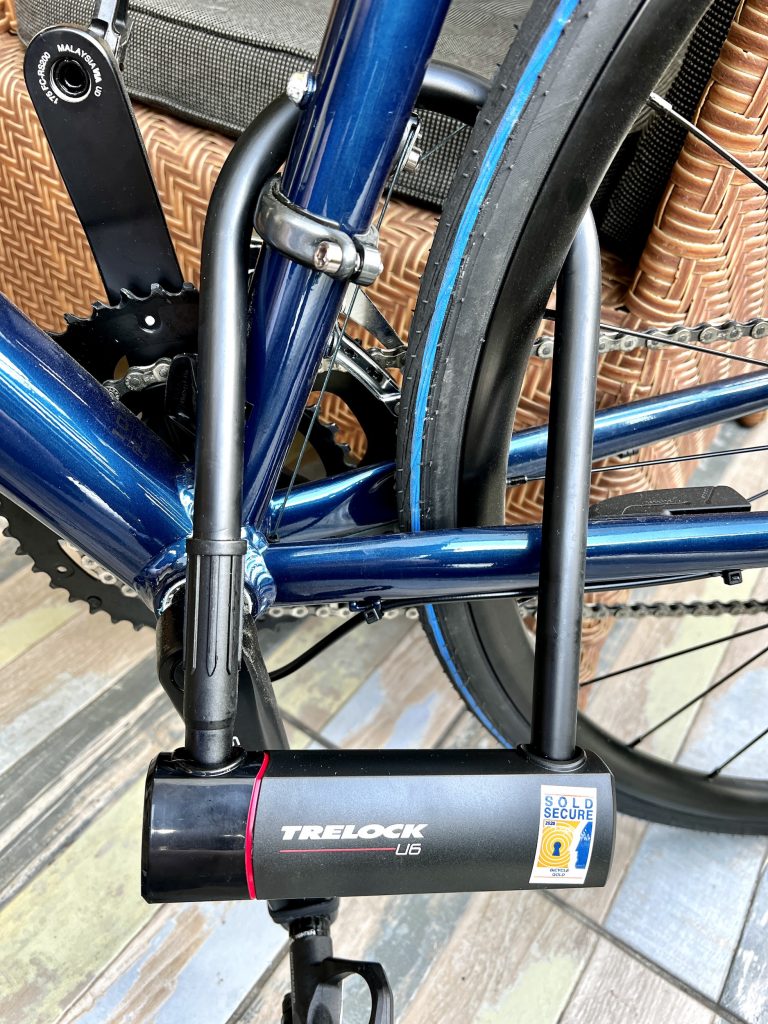 Fahrradschloss am Fahrrad angeschlossen