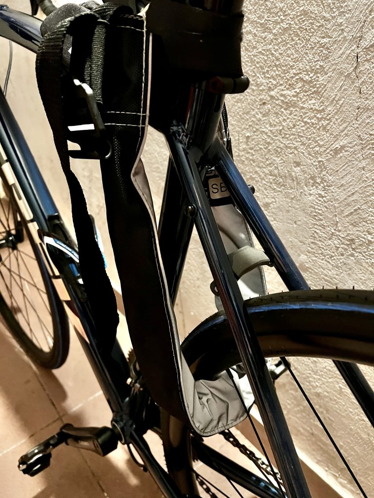 Fahrradschloss am Fahrrad angeschlossen