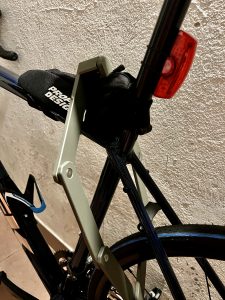 Fahrradschloss am Fahrrad angeschlossen
