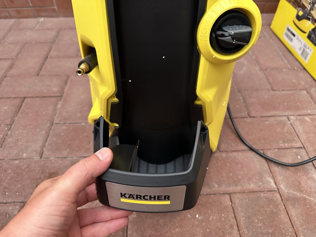 Kärcher K5 Hochdruckreiniger noch nicht montierte Halterung