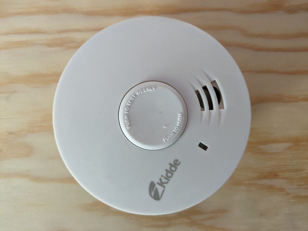 Kiddie Q2 Rauchmelder montiert