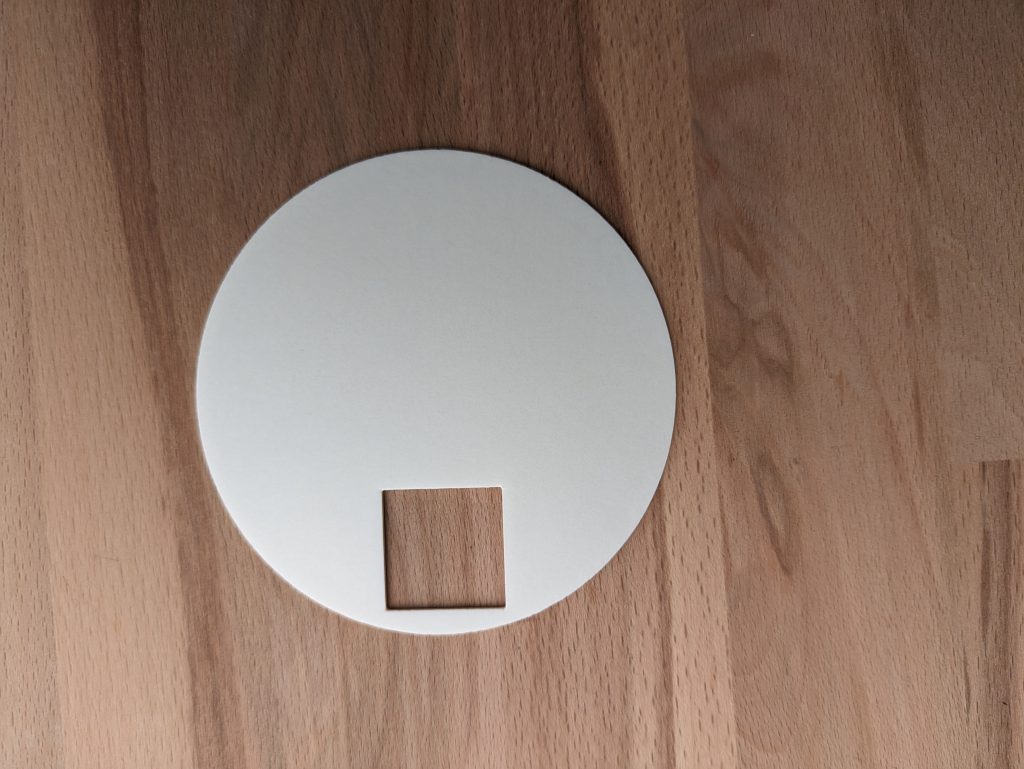 Klebehalterung des Hekatron Genius Plus Rauchmelders