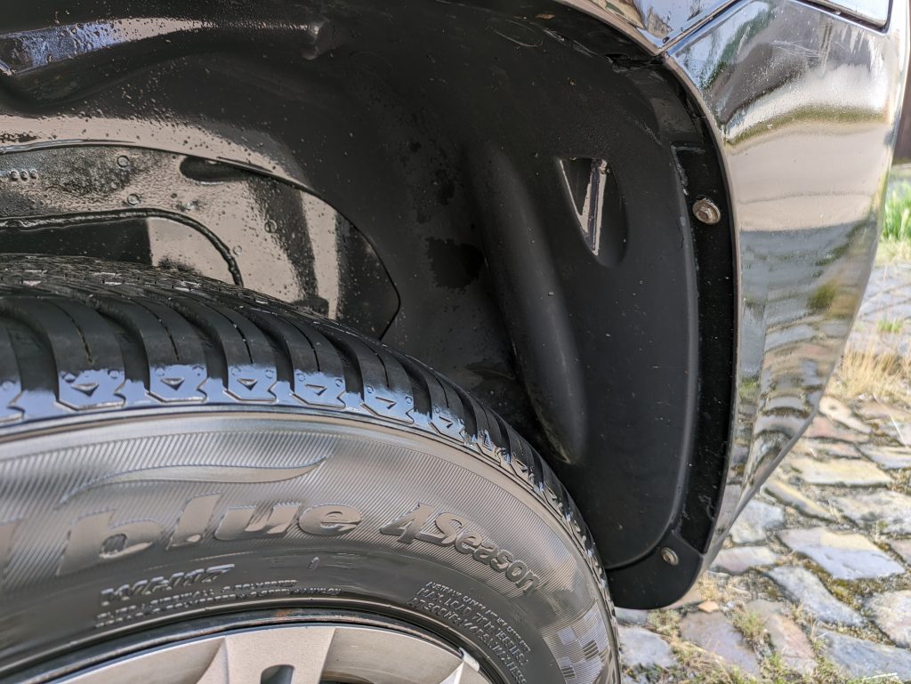 Kränzle K 1050 TS Hochdruckreiniger vorderer Radkasten nach der Reinigung