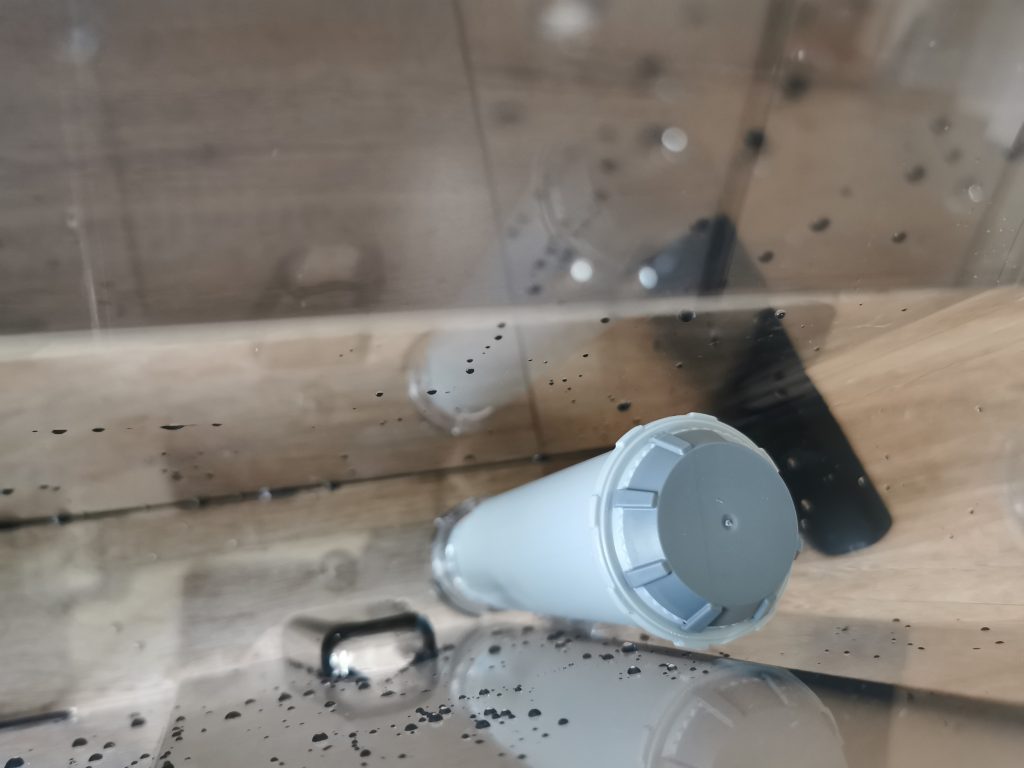 Krups Intuition Experience Plus Kaffeevollautomat Filter eingesetzt