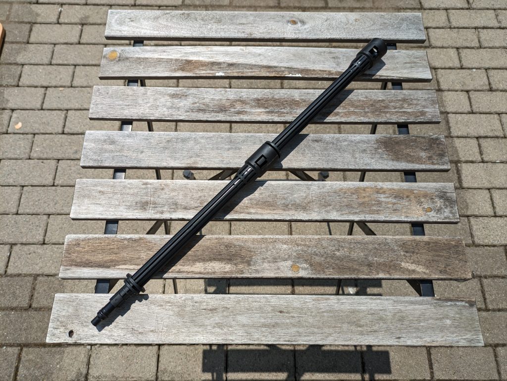 Lanzen des AGT Professional ZX 7340 675 Hochdruckreinigers zusammengebaut