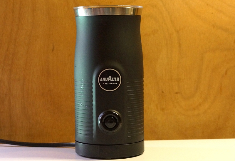 Lavazza MilkEasy Milchaufschäumer Behälter auf Sockel
