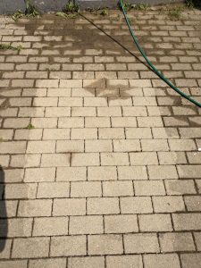 Nilfisk E 145.4-9 X-TRA PAD Hochdruckreiniger Gehweg nach der Reinigung