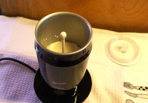 Philips SENSEO Milk Twister Milch einfüllen