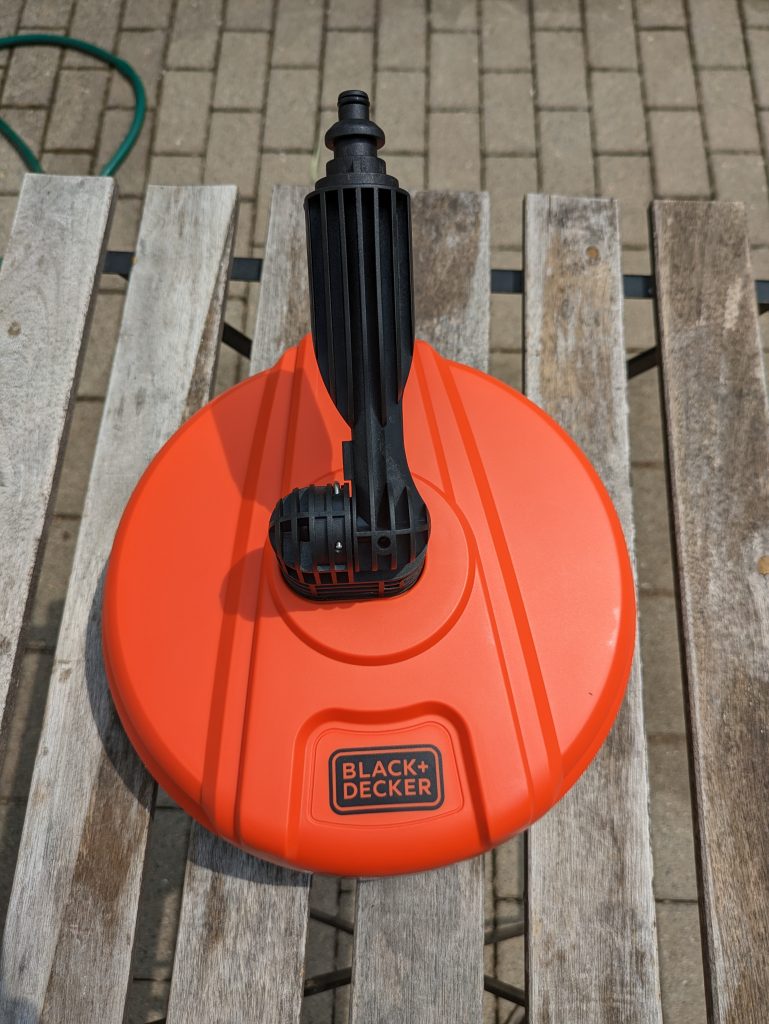 Rückseite der Drehbürste des Black + Decker BXPW 1600PE Hochdruckreinigers