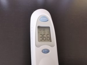 Sanitas SFT53 Fieberthermometer Messung 4