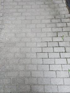 Scheppach HCE 1650 Hochdruckreiniger Terrassenreiniger vor der Reinigung