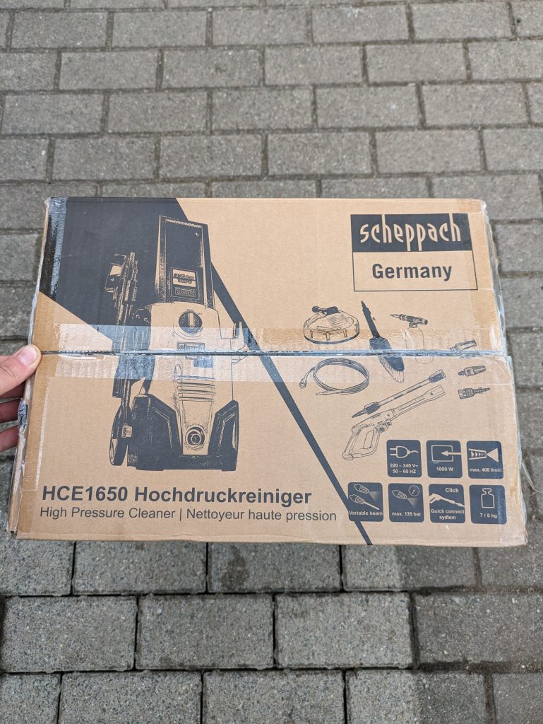 Scheppach HCE 1650 Hochdruckreiniger Verpackung von oben v1