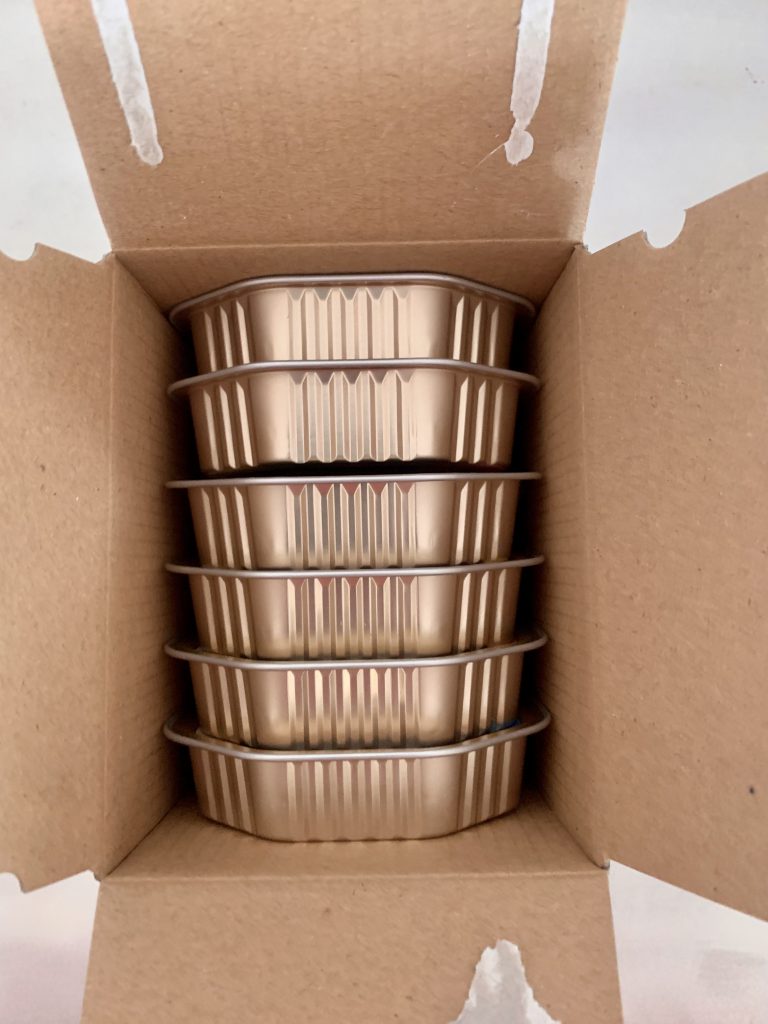Sheba Sauce Lover Katzenfutter in geöffneter Verpackung von oben