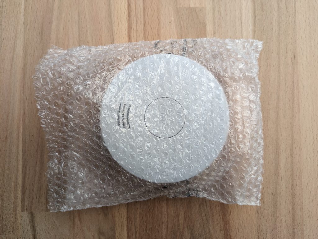 Smartware FSM 124 Rauchmelder verpackt in Luftpolsterfolie