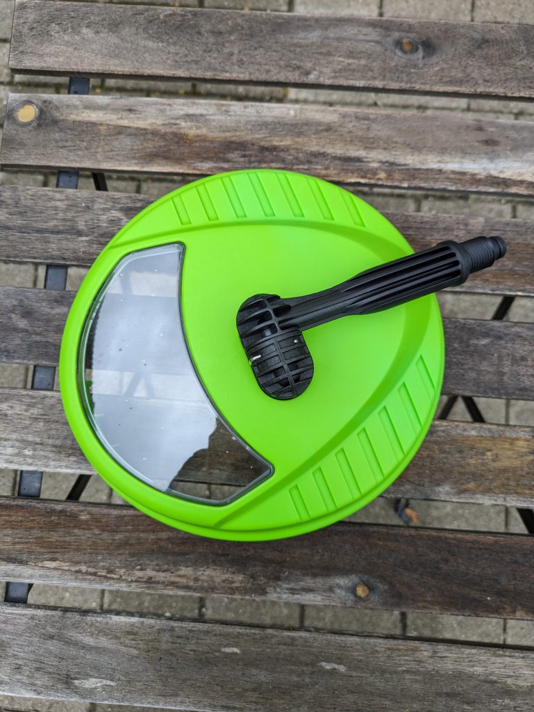 Terrassenreiniger des Eziclean® Hydroforce 165 Hochdruckreinigers von oben