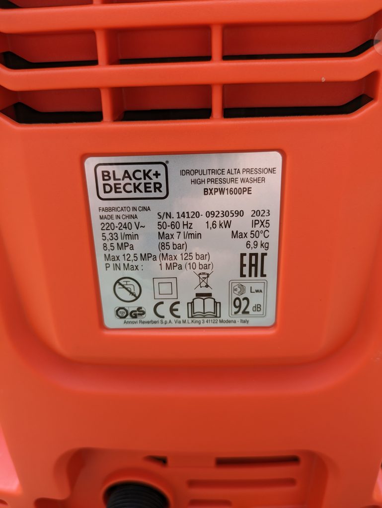 Typschild des Black + Decker BXPW 1600PE Hochdruckreinigers