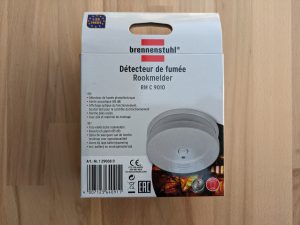 Verpackung des Brennenstuhl RM C 9010 Rauchmelders von hinten