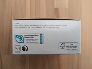 Verpackung des Hekatron Genius Plus Rauchmelders von rechts