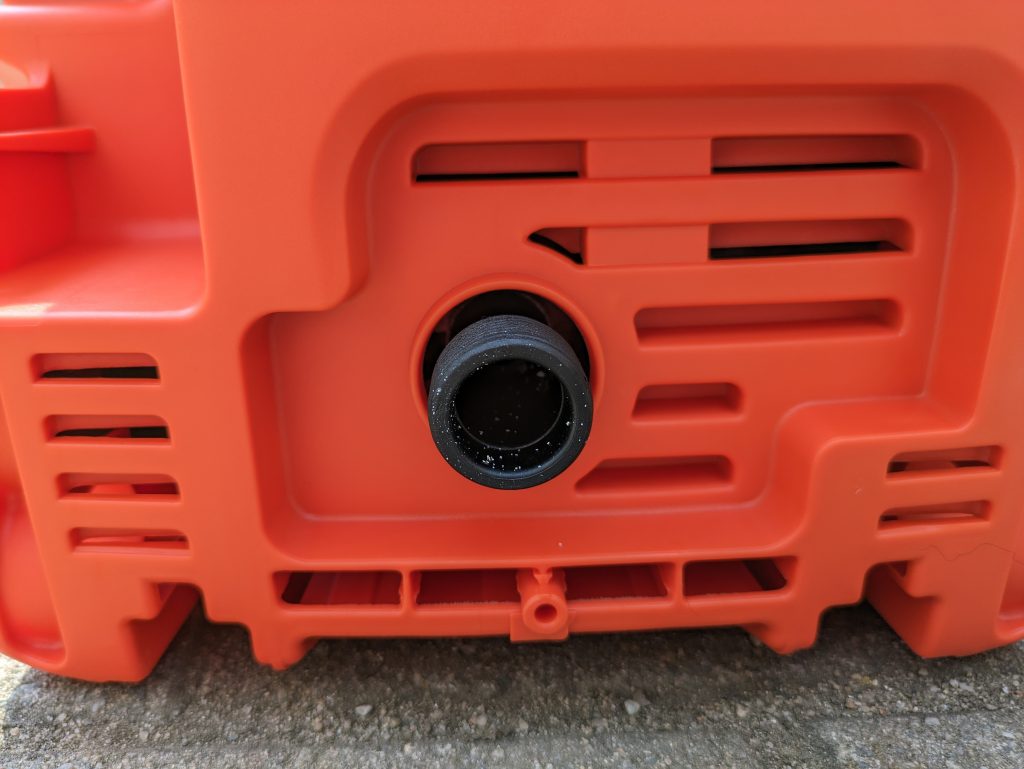 Wasseranschluss des Black + Decker BXPW 1600PE Hochdruckreinigers