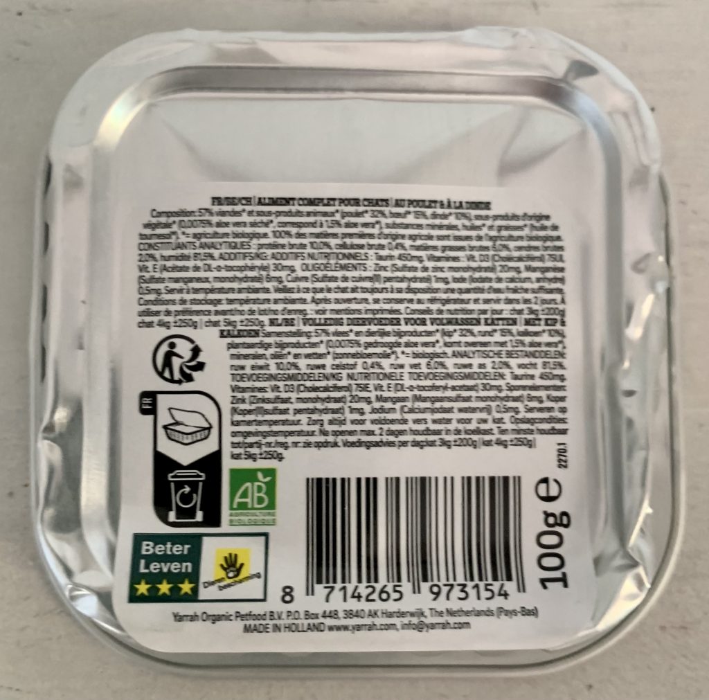 Yarrah Paté mit Huhn, Truthahn und Aloe Vera Bio-Katzenfutter Schale von unten mit Inhaltsstoffen