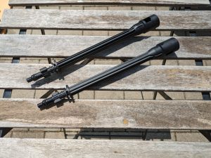 Zwei Lanzen des AGT Professional ZX 7340 675 Hochdruckreinigers einzeln