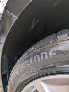 vorderer Radkasten gereinigt mit dem Scheppach HCE 1650 Hochdruckreiniger