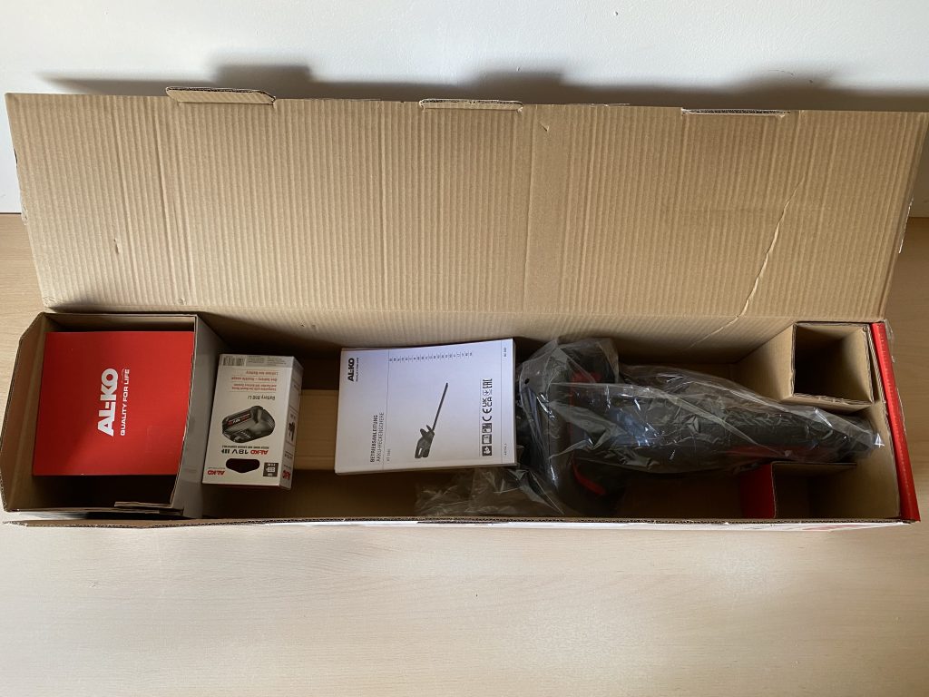 AL-KO HT 1845 Akku-Heckenschere in der Verpackung