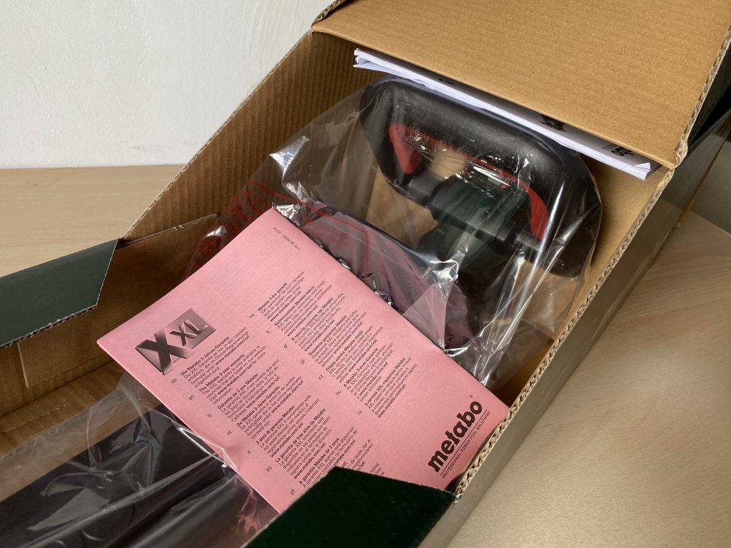 Metabo HS 18 LTX 55 Akku-Heckenschere in der Verpackung 1