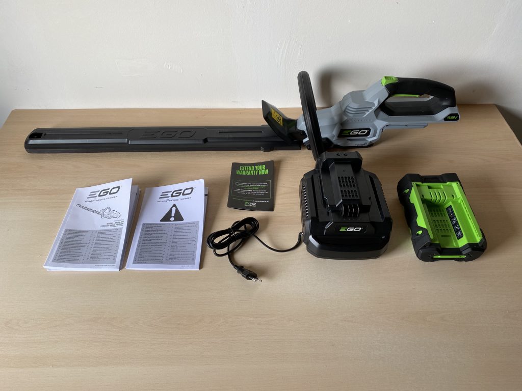 EGO HT2410E Akku-Heckenschere ausgepackt