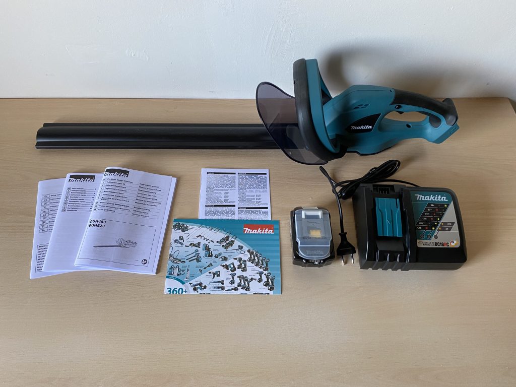 Makita DUH523RF Akku-Heckenschere ausgepackt