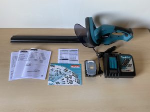 Makita DUH523RF Akku-Heckenschere ausgepackt