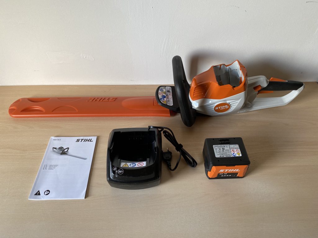 Stihl HSA 50 Akku-Heckenschere ausgepackt