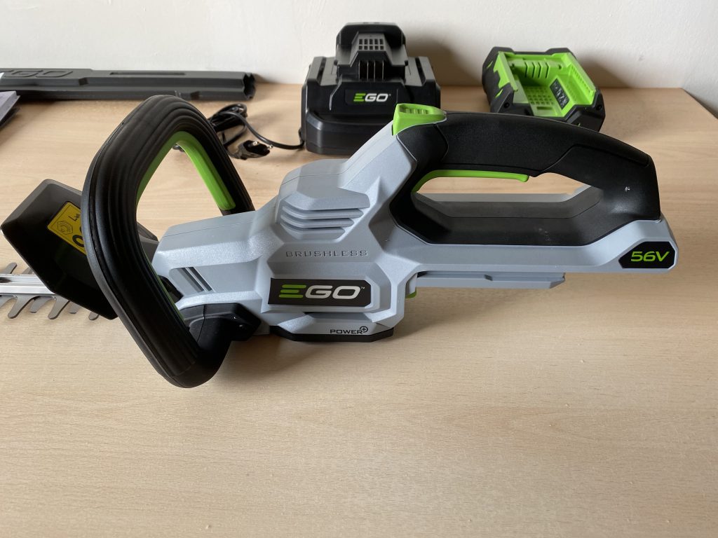 EGO HT2410E Akku-Heckenschere Griff