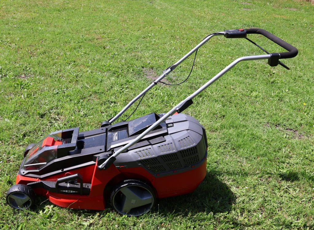Einhell GE-CM 43 Li M Akku-Rasenmäher aufgebaut