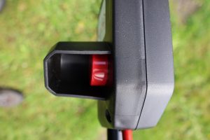 04 Makita Akku-Rasenmäher Knopf