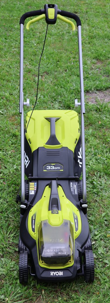 05 Ryobi Akku-Rasenmäher Draufsicht