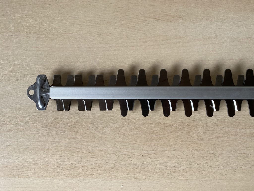 Ryobi ONE+ RY18HT45A-120 Akku-Heckenschere Schwert