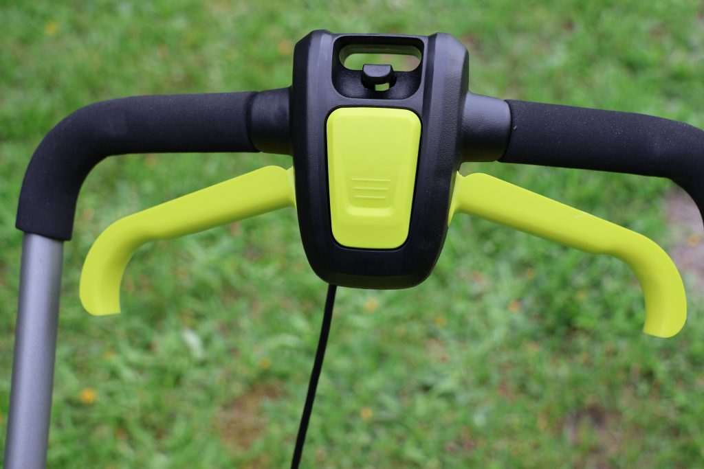 07 Ryobi Akku-Rasenmäher Bedienelement