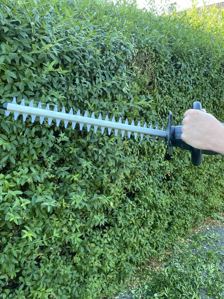AL-KO HT 1845 Akku-Heckenschere Hecke schneiden 1