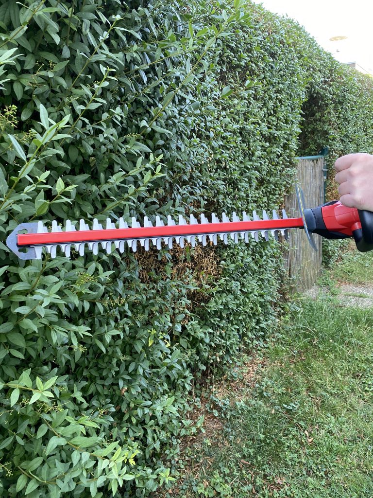 Einhell GE-CH 1846 Li Akku-Heckenschere Hecke schneiden 1