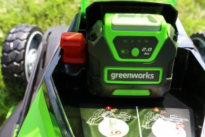 Greenworks Akku-Rasenmäher Akku im Gerät