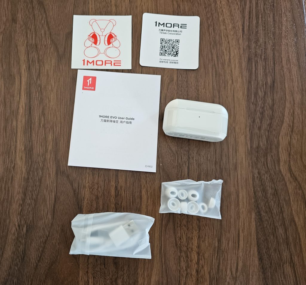 1More EVO In-Ear-Bluetooth-Kopfhörer Lieferumfang
