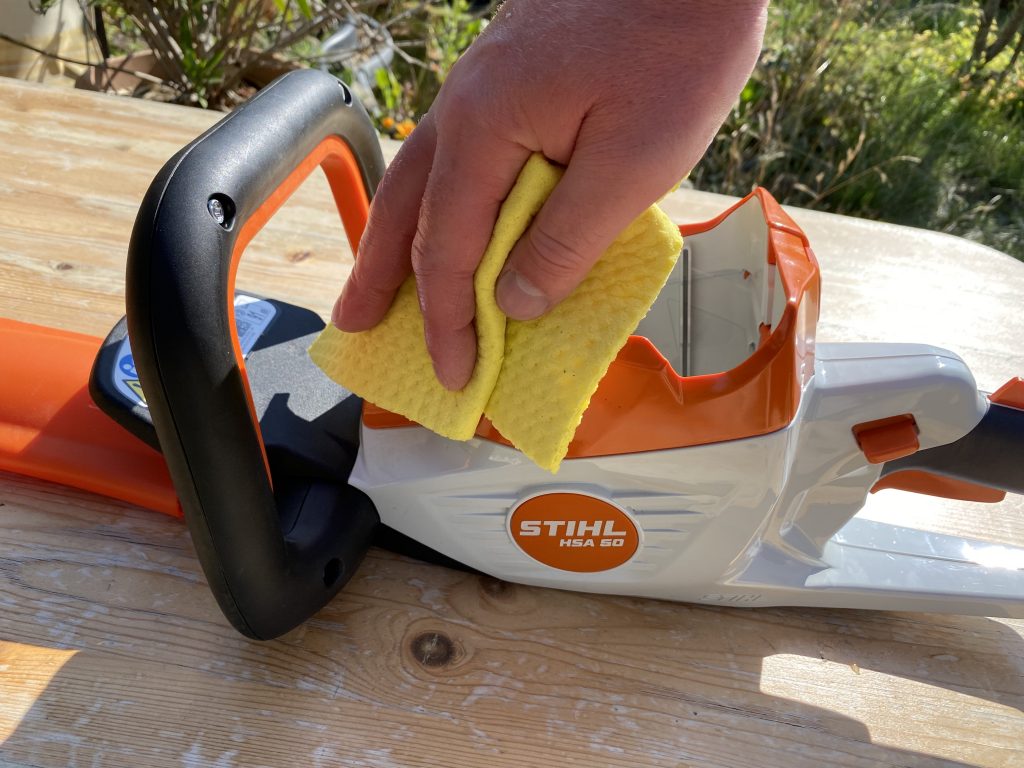 Stihl HSA 50 Akku-Heckenschere Reinigung Gerät