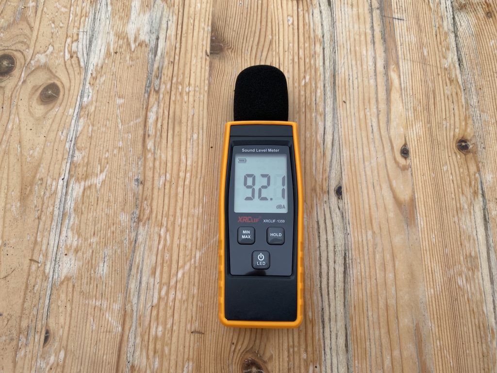 EGO HT2410E Akku-Heckenschere Lautstärke 2