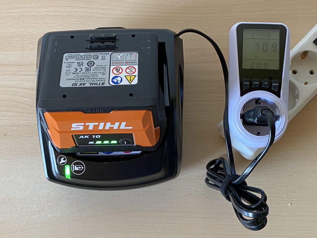 Stihl HSA 50 Akku-Heckenschere Ladestrom