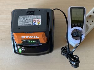 Stihl HSA 50 Akku-Heckenschere Ladestrom