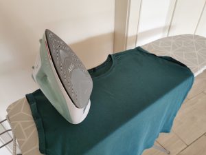 AEG DB 1740LG Dampfbügeleisen Bügeln 2